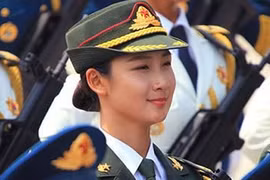 Người mẫu có trong đội hình duyệt binh 3/9 của Trung Quốc