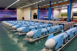 “Toát mồ hôi” trước kho tên lửa chống hạm Qader Iran
