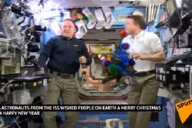 Phi hành gia gửi lời chúc mừng năm mới 2015 từ ISS