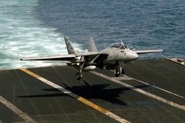 Điểm mặt những chiến đấu cơ cất cánh được từ tàu sân bay
