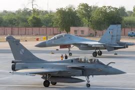 Infographic: Ấn Độ hối hận vì không mua tiêm kích Rafale sớm hơn?