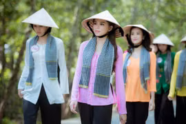 Những bí mật ít biết về chiếc áo bà ba của phụ nữ Nam bộ