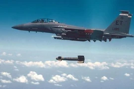 Vì sao Mỹ cho F-15E phá hủy căn cứ của chính mình ở Syria?