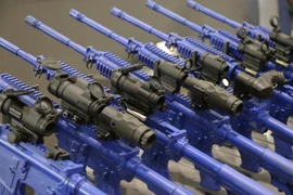 Choáng ngợp dàn vũ khí khủng ở triển lãm quân sự Anh