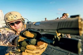 Lính Mỹ "sướng không ngủ được" khi súng lục hơn 100 tuổi được thay thế