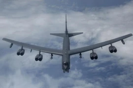 Mỹ triển khai máy bay B-52 tới Anh: Định "vuốt mặt" ai?