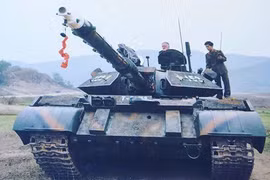 Ảnh hiếm: Siêu tăng T-54 Việt Nam dùng cỡ nòng 105mm đắt đỏ trong quá khứ
