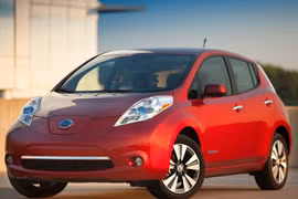 Bất ngờ với “độ lì” của xe điện Nissan Leaf EV