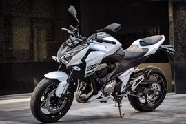 Kawasaki Z800 đời 2015 đầu tiên “cập bến” Hà Nội