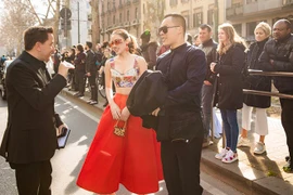 Tại sao TP HCM lại kêu gọi ca sĩ, nghệ sĩ đến cơ sở y tế khám Covid-19?