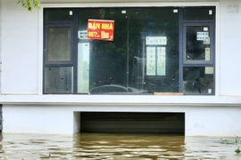 Chờ đợi ngày mưa làm “phép thử” đi mua nhà ở Hà Nội