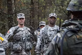 Trấn an đồng minh, Mỹ tập trận…khiêm tốn