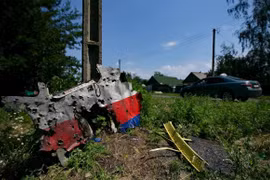 Malaysia đàm phán ngừng bắn để tiếp cận hiện trường của MH17