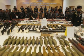 Cận cảnh vũ khí Thái Lan thu được trong đợt giới nghiêm