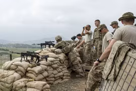 Cận cảnh sinh hoạt đời thường của lính Mỹ ở Afghanistan