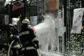 Ukraine: Đập phá ĐSQ là âm mưu của tình báo Nga