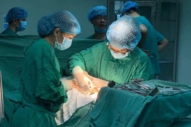 Cấp cứu kịp thời mẹ con thai phụ bị sốt xuất huyết nguy kịch tính mạng