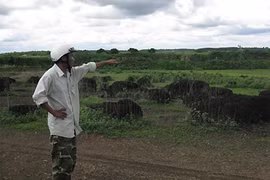 Chuyện kỳ lạ về những người cổ hóa đá linh thiêng