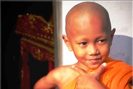 Người tu đưa cha mẹ vào chùa phụng dưỡng được không?