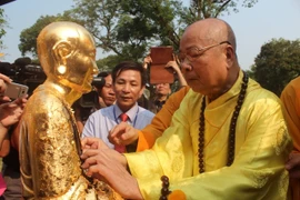 Cung thỉnh tượng Phật hoàng tại Thiền viện Trúc Lâm Bạch Mã 