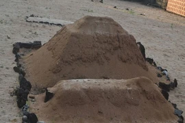 Giải bí ẩn mộ lính Hoàng Sa