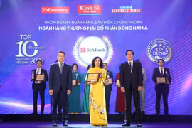 SeABank vinh dự đón nhận cùng lúc 3 giải thưởng danh giá