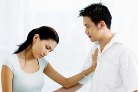 Xa là nhớ, gần nhau bực mình