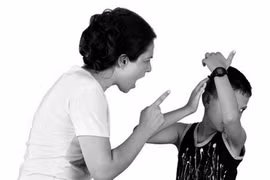 Con “cứng đầu” vì hay bị la mắng