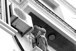 Điều hòa cháy, tốn điện vì... được che mát