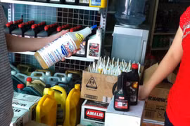 “Thần dược” tiết kiệm xăng chỉ tốn tiền, vô ích và...hại xe