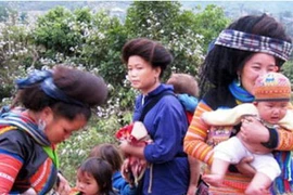 Hạ tuổi kết hôn là kéo lùi sự phát triển