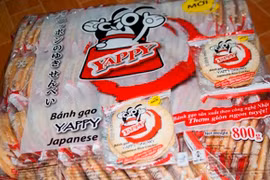 Vụ “bánh gạo lập lờ nhãn mác?”: Phạt 45 triệu đồng 