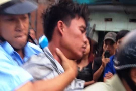 "Quyền lực không nằm trong nắm đấm"