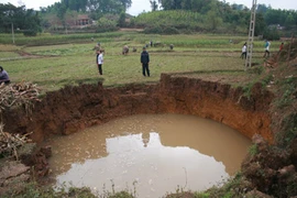 "Hố tử thần" kỳ lạ ở Hòa Bình