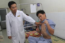 Ấu trùng sán máng xâm nhập qua da