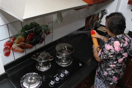 Thuốc diệt muỗi không phải cứ xịt nhiều là tốt