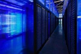 Khám phá phòng máy chủ quyền lực của Facebook