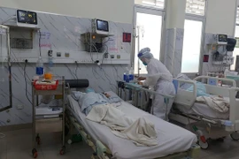 Bệnh nhân Covid-19 tại Bệnh viện Bệnh Nhiệt đới tăng