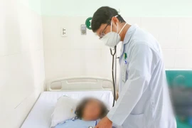 Uống 50 viên thuốc tăng cân không rõ nguồn gốc, người phụ nữ nguy kịch