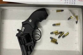 Lại phát hiện súng ngắn và đạn gửi qua Sân bay Đà Nẵng