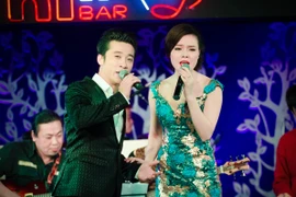 Quang Hào và Thụy Miên và show diễn tập trên điện thoại
