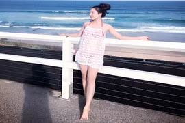 Mê mẩn nhan sắc hot girl Ninh Bình “chân dài mét mốt“