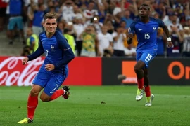 Euro 2016 Pháp 2 - 0 Đức: Hay không bằng may 