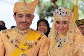 Lóa mắt vì những đám cưới “phủ vàng”