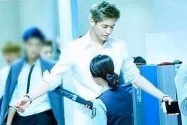 Fan nữ Kpop phải phát ghen với nữ nhân viên an ninh này