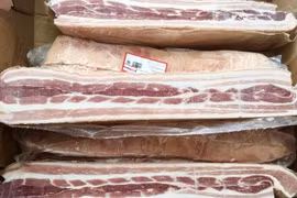 Giá lợn hơi tăng nóng, thịt lợn nhập khẩu rẻ bất ngờ