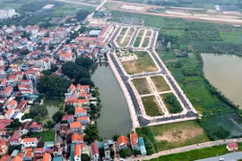 Hà Nội: Dậy sớm, chen chân đi đấu giá đất ở huyện Hoài Đức