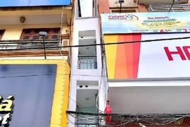 “Độc lạ” nhà phố mặt tiền rộng 1m rao bán với giá 6,5 tỷ đồng