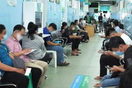 'Cậu nhỏ' cứng suốt 7 ngày do uống rượu bổ mua trên mạng