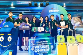 Fan Westlife háo hức săn vé miễn phí tại Vincom